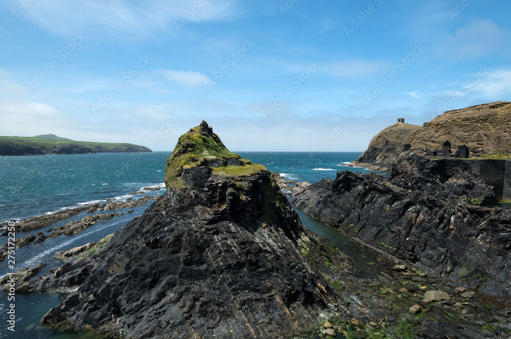 Küste bei Abereiddy mit blauer Lagune, Wales