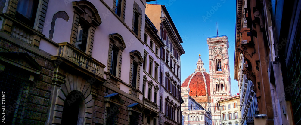 Fototapeta premium Cathedral of Santa Maria del Fiore in Florence, Italy.