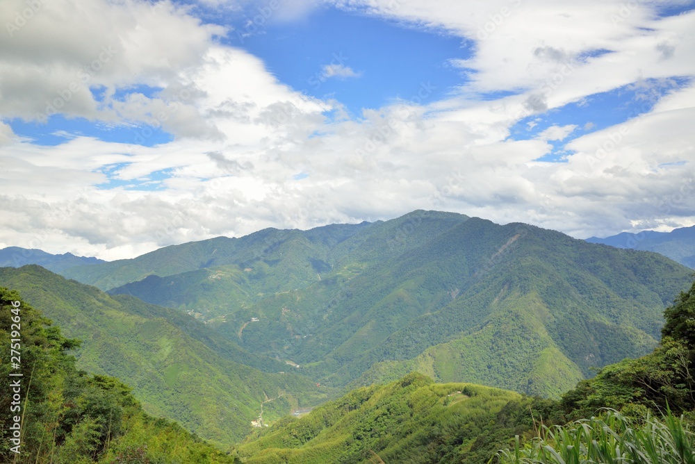 Mountain landscape-Mountain View Resort in the Hsinchu,Taiwan. - obrazy, fototapety, plakaty 