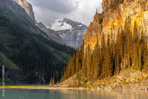 Wallpaper Mural Sunrise Lake Louise Torontodigital.ca