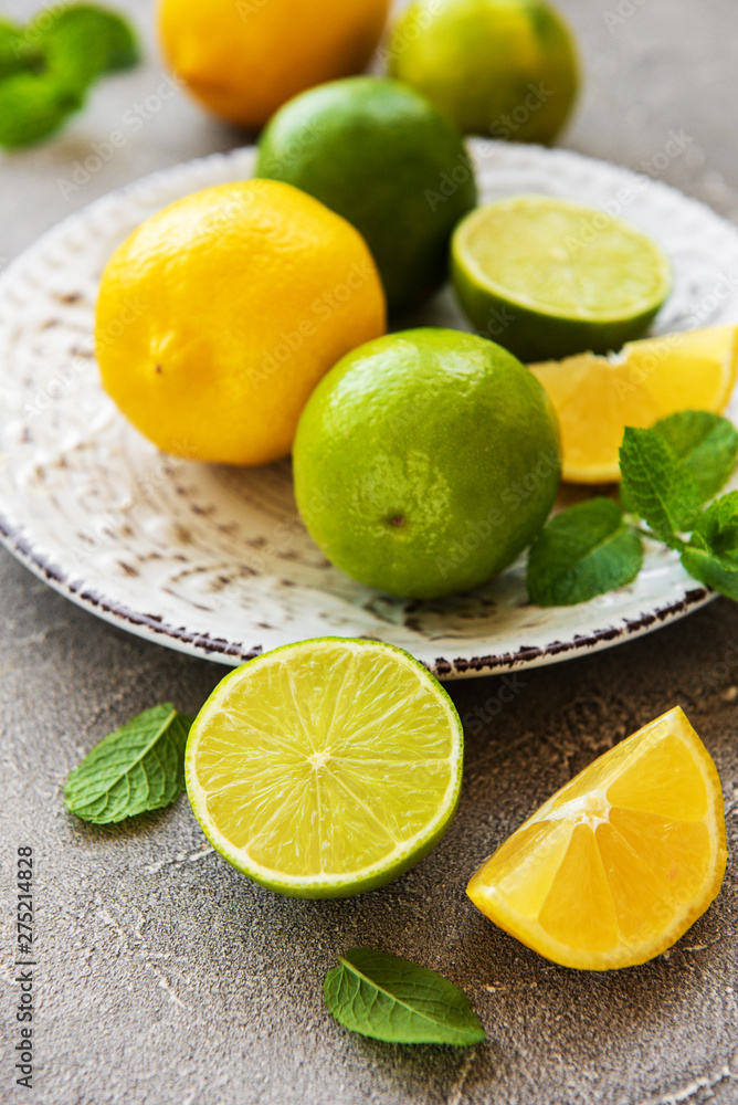 Plate with lemons and limes Plate with lemons and limes