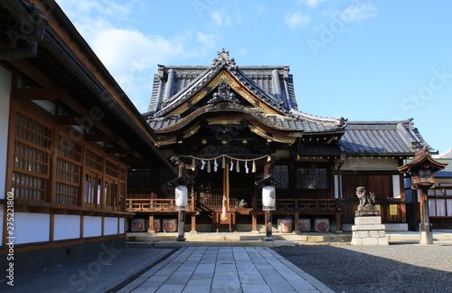 滋賀県長浜市の豊国神社の拝殿と境内の様子です