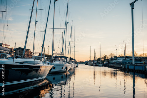 Greifswalder Hafen - Sonnenuntergang © Till Heidrich