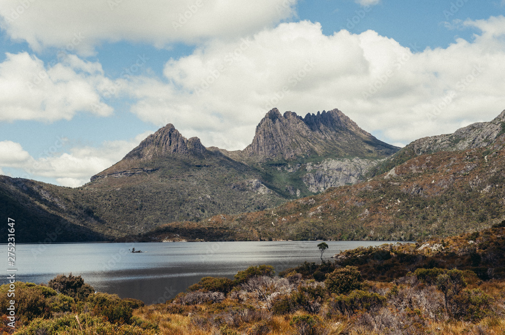 Cradle Mountain lake hiking Tasmania Australia