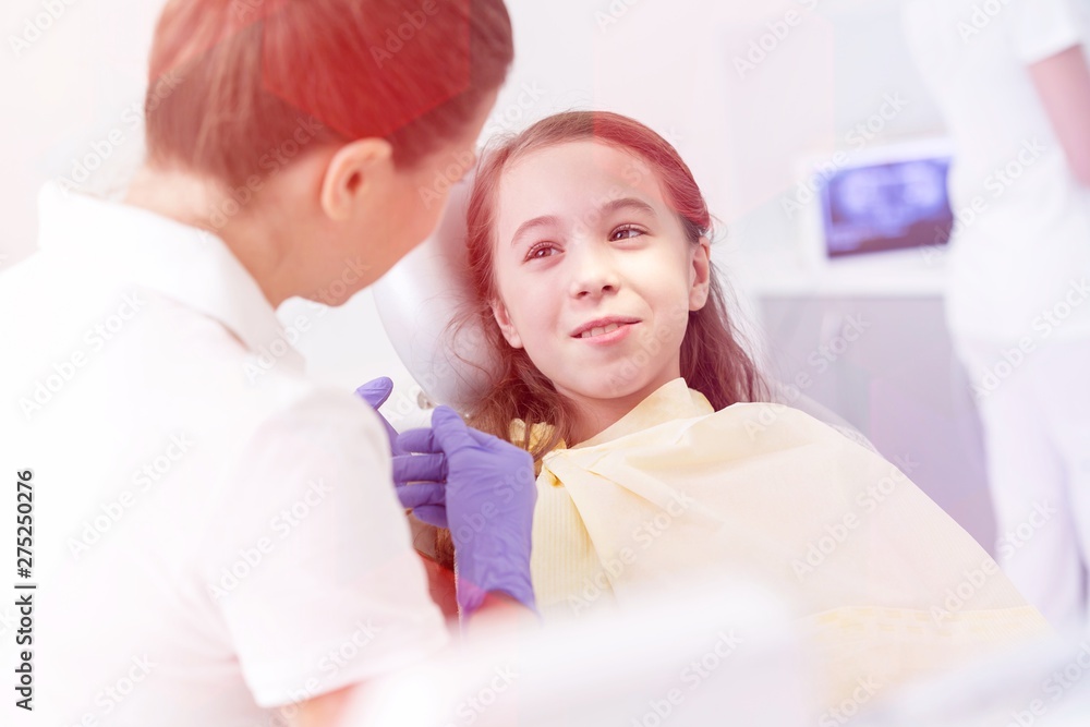 Obraz premium Medical personel (doctors, nurses and dentists) during different procedures with patients.