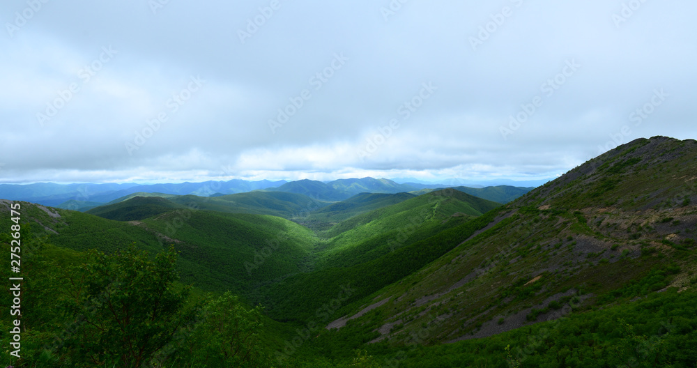 Fototapeta premium view of mountains
