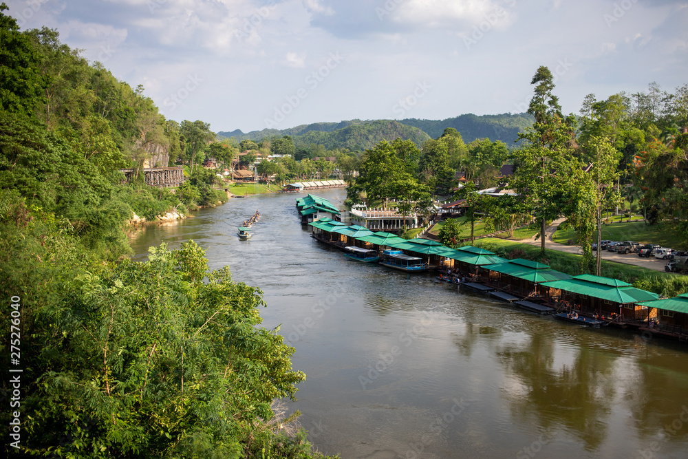 Fototapeta premium Floating houses on River Kwai with beautiful nature view