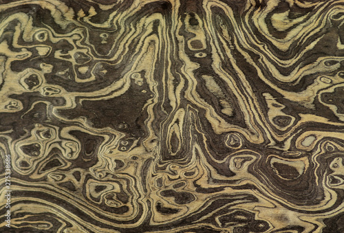 Examples of wood veneers made of different types of wood to give a wooden appearance by being coated on chipboard