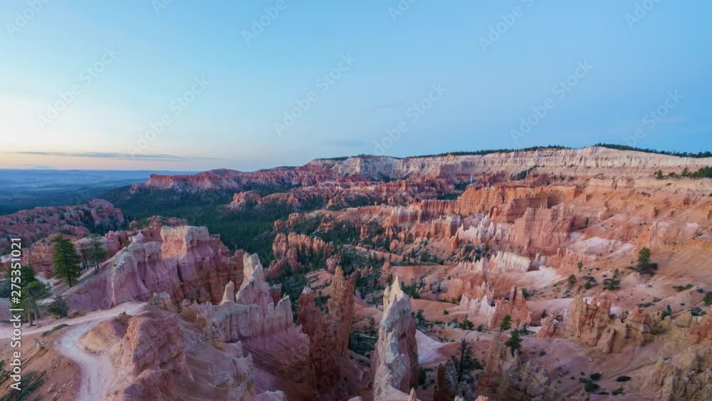 Sunrise timelapse of the famous Bryce Canyon National Park from Sunrise Point