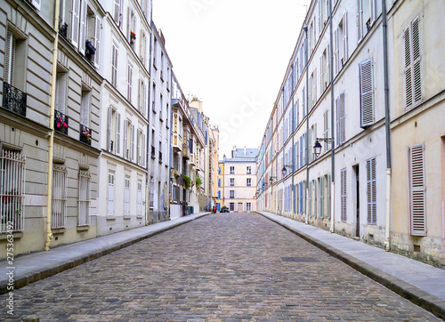 Fototapeta Naklejka Na Ścianę i Meble -  Rue de Paris