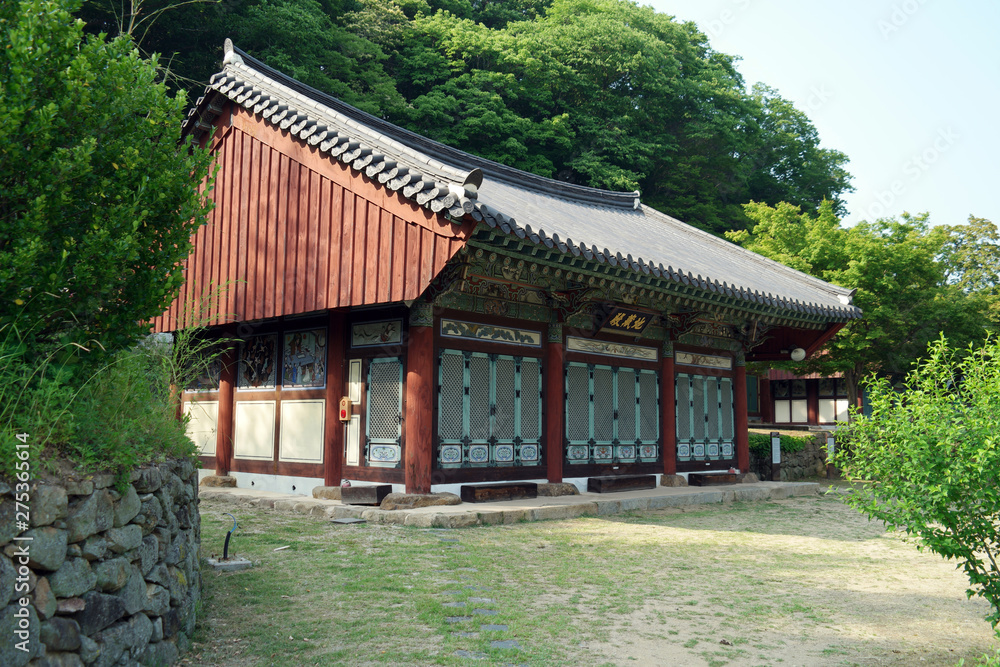 Ssangbongsa Buddhist Temple, South Korea Ssangbongsa Buddhist Temple, South Korea