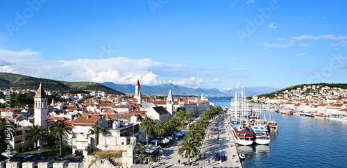 Fototapeta Naklejka Na Ścianę i Meble -  View of harbor at Trogir, Croatia, on a sunny day. 