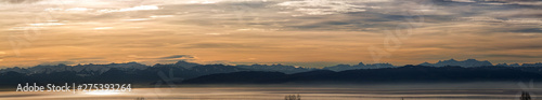 Sonnenaufgang am Bodensee - Panorama © EinBlick