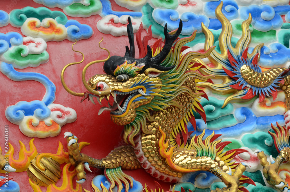 Chinese dragon in the wall according to Buddhist temples