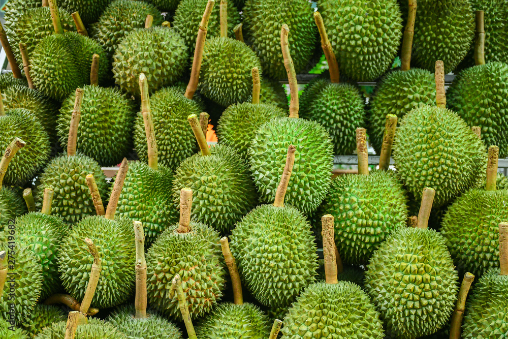 Fresh durian for sale to customers in the market,Popular and expensive fruit. Fresh durian for sale to customers in the market,Popular and expensive fruit.