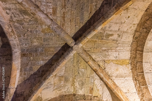 France, Provence-Alpes-Cote-d'Azur, Var, cistercian abbey of Thoronet, ceiling of groined vaults of the capitular hall.