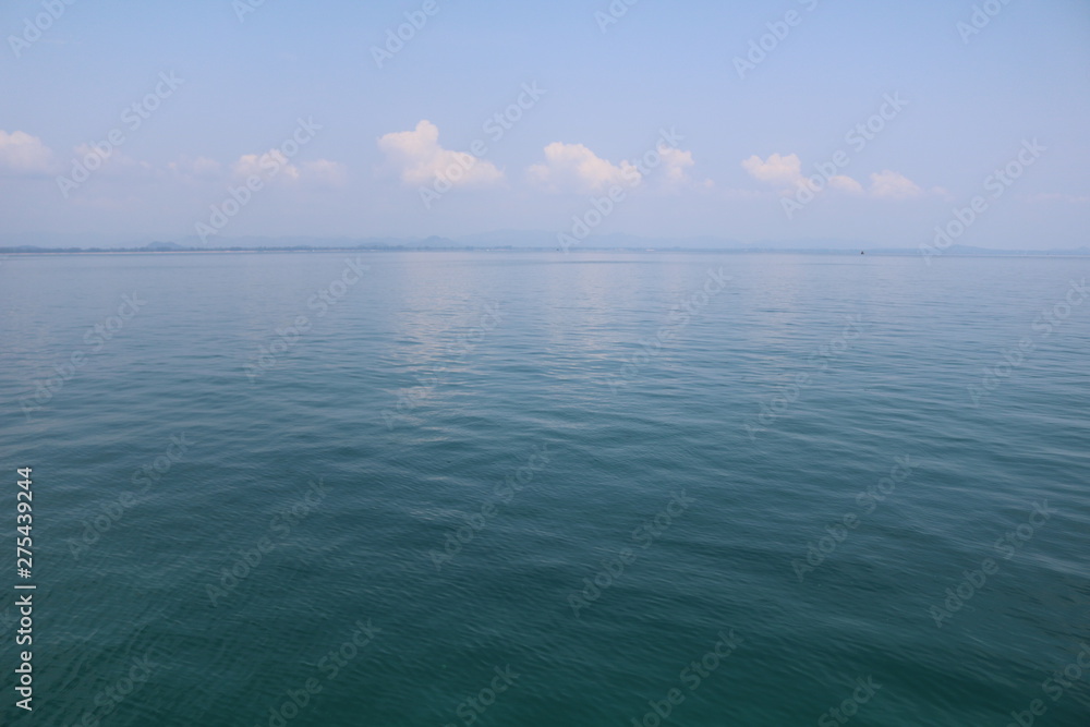 Obraz premium sea and blue sky