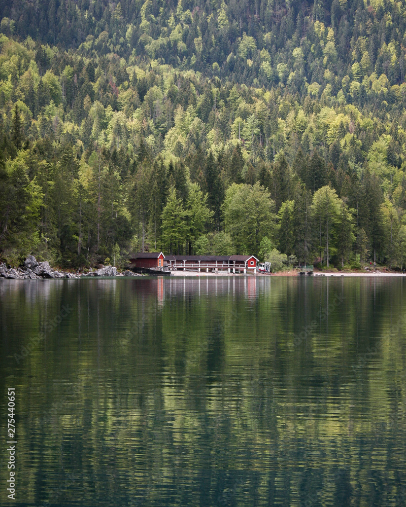 Fototapeta premium Eibsee Lakehouse
