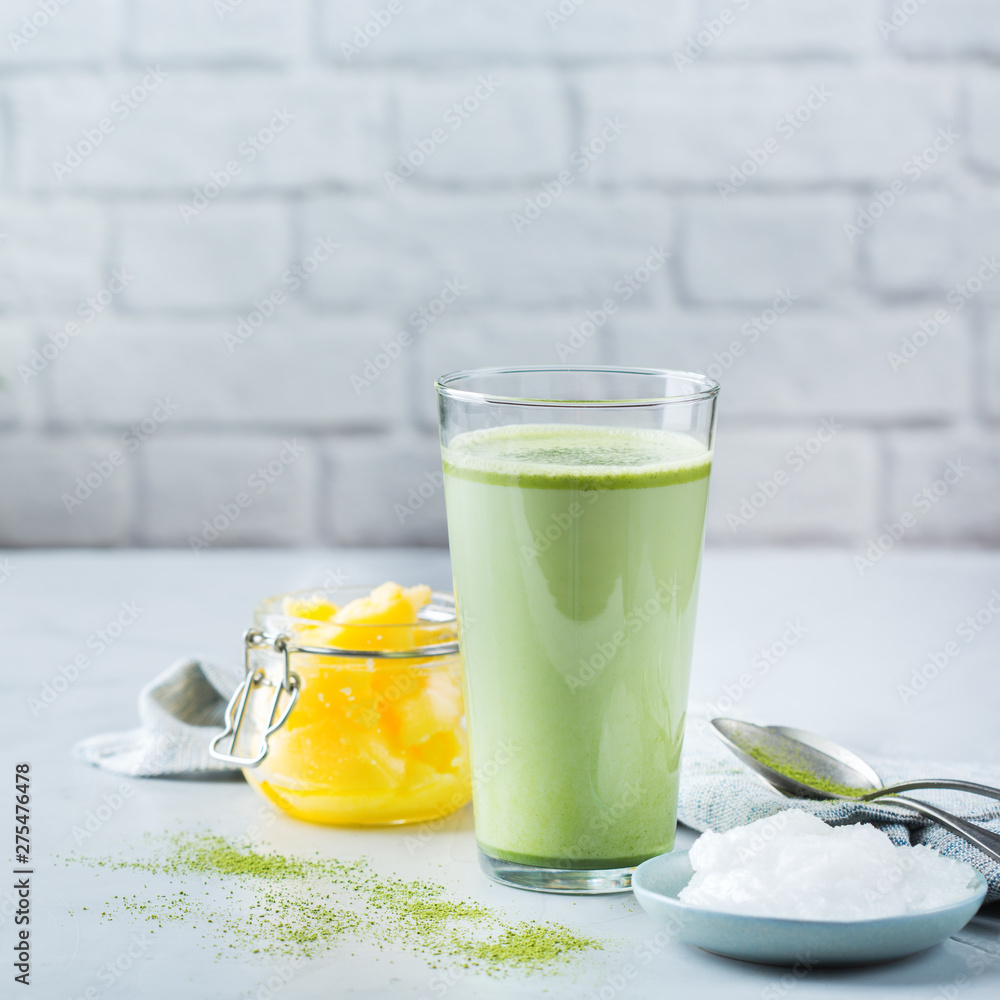 Ketogenic bulletproof matcha latte tea, coconut oil and ghee butter Ketogenic bulletproof matcha latte tea, coconut oil and ghee butter