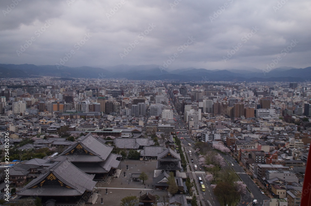 Fototapeta premium modern and ancient japan