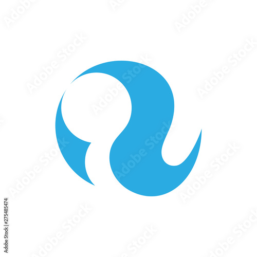 abstract letter q simple curves logo vector
