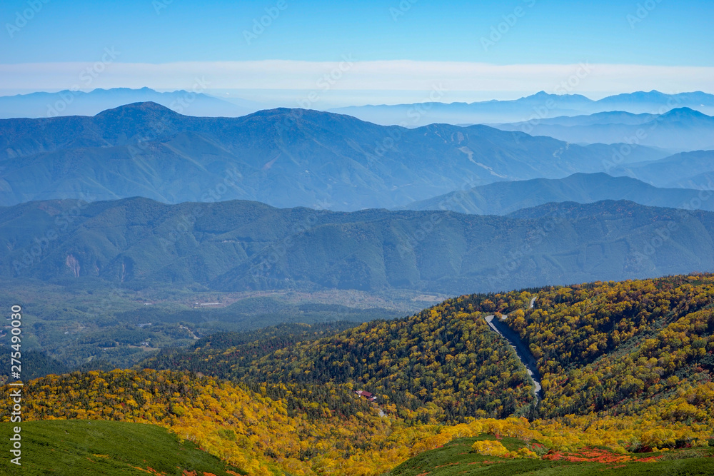 Obraz premium 秋 乗鞍山頂畳平からの紅葉風景