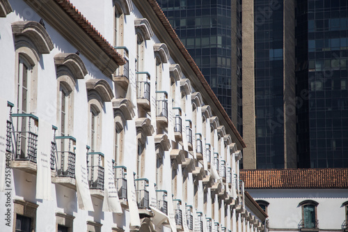 фотографія Paço Imperial, Rio de Janeiro: the contrast between colonial and modern architec