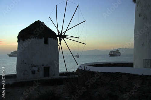 traditional greece windmills
