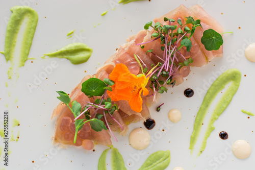 Carpaccio with saffron and caviar