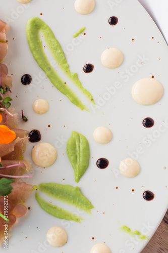 Carpaccio with saffron and caviar