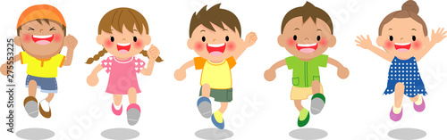 走る子供達 正面向き