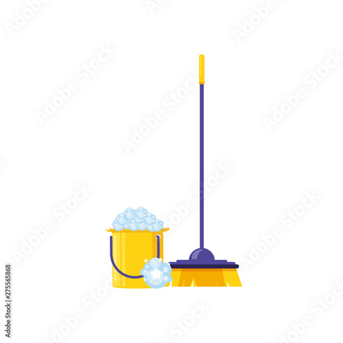 Isolated cleaning brush and bucket design