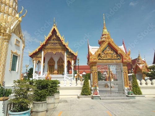 buddhist temple in bangkok thailand © สถาพร ชลวิจิตร
