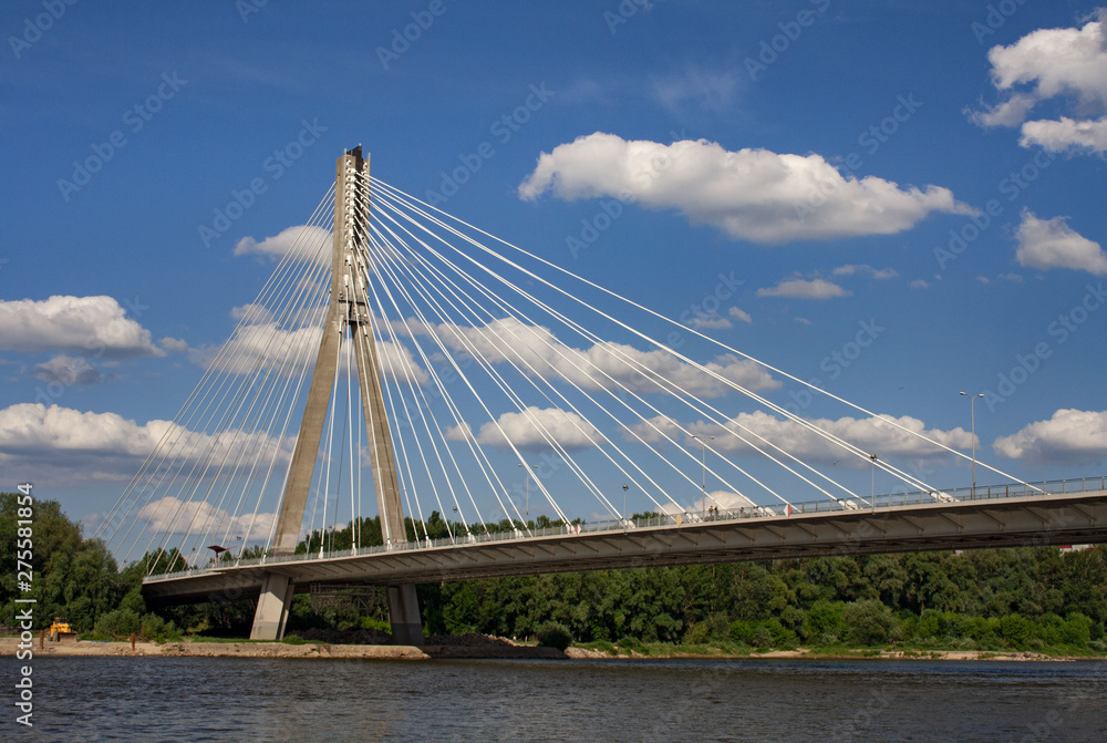 Most Świętokrzyski w Warszawie na tle Stadionu Narodowego