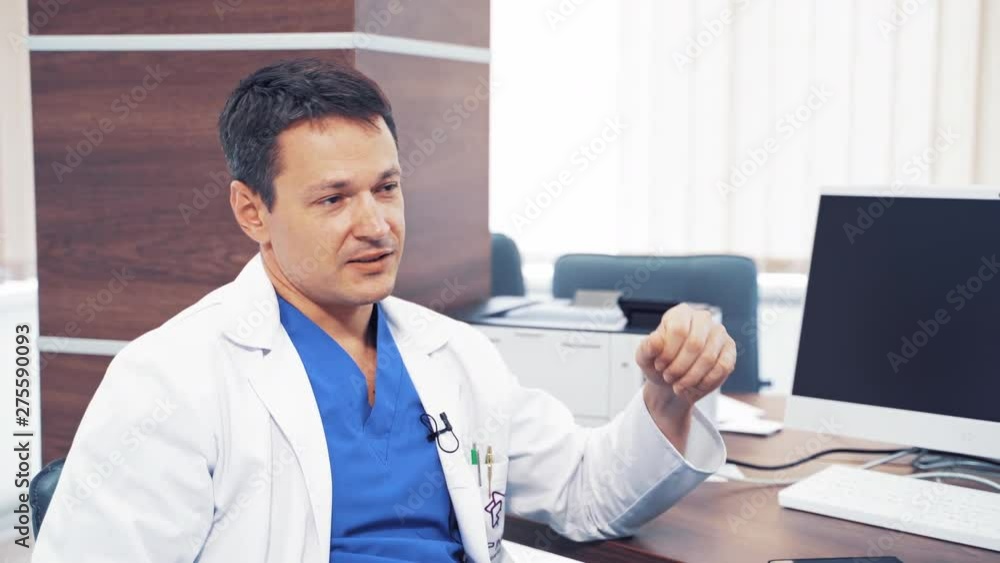 Doctor giving advice to patient. Doctor during consultation in medical office Doctor giving advice to patient. Doctor during consultation in medical office