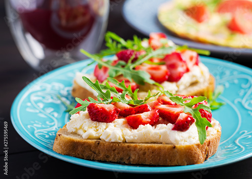 Healthy sandwich with strawberry and cream cheese