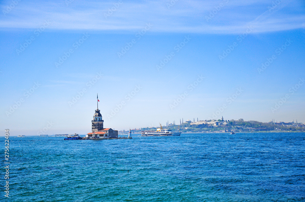 Fototapeta premium Maidens Tower located in Istanbul, Turkey.