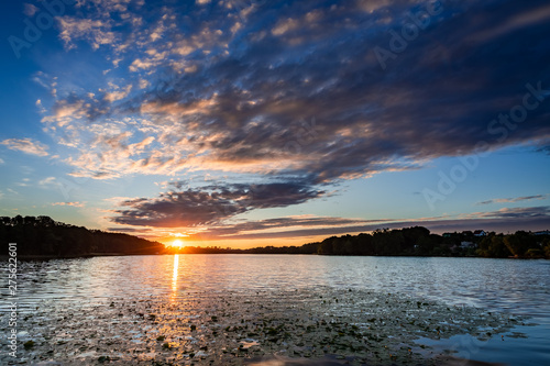 Quietly Dusk at lake with d...