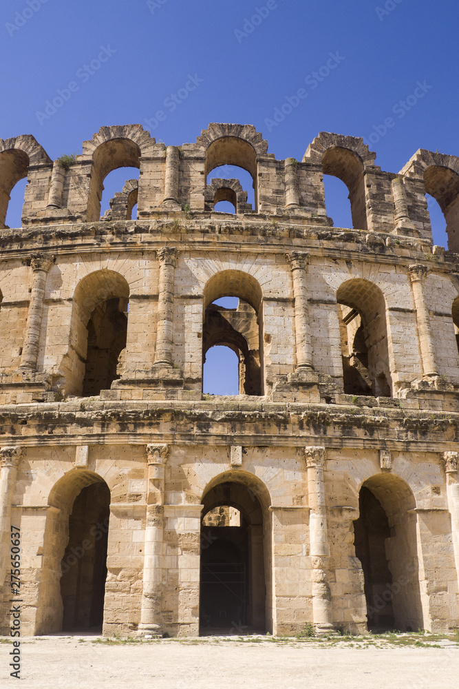 Fototapeta premium Amphitheater Ej-Djem, Tunisia, at the sun
