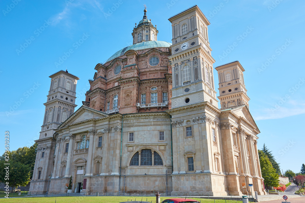 Φωτογραφία Sanctuary of Vicoforte, low angle view in a sunny summer day in Piedmont, Italy