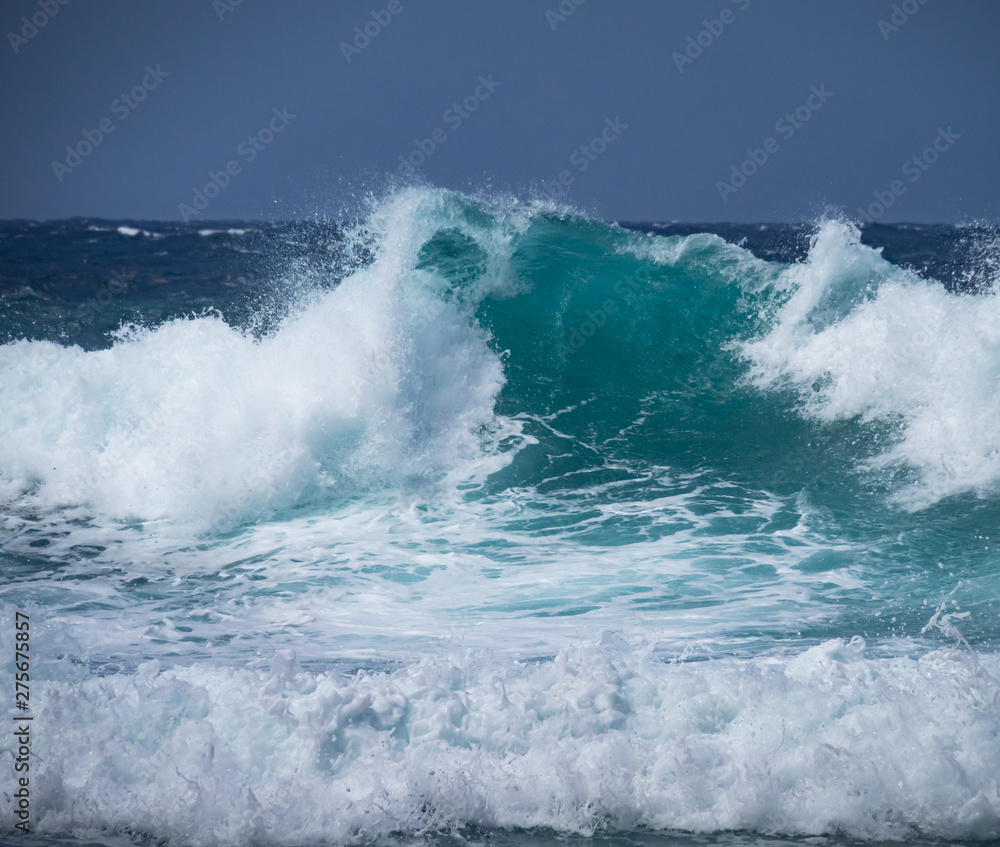 Crashing waves at Shete Boka National park, curacao