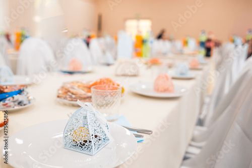 tables in the restaurant © Valeriysurujiu
