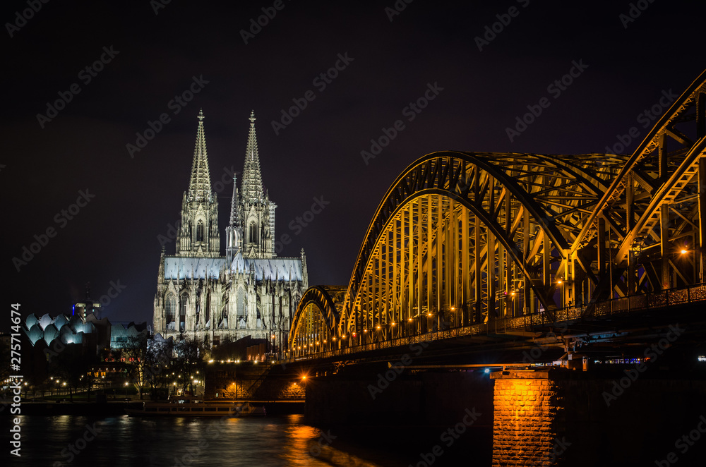 Fototapeta premium Cologne at Night