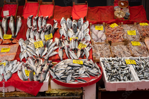 Fototapeta Naklejka Na Ścianę i Meble -  Fishes at a fish market in Istanbul
