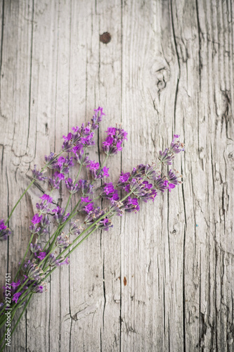  Bouquet of lavender on wooden background