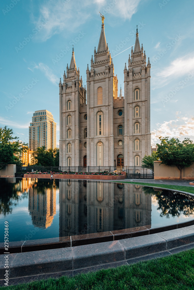 Φωτογραφία Reflections of the Salt Lake LDS Temple, at Temple Square, in Salt Lake City, Ut