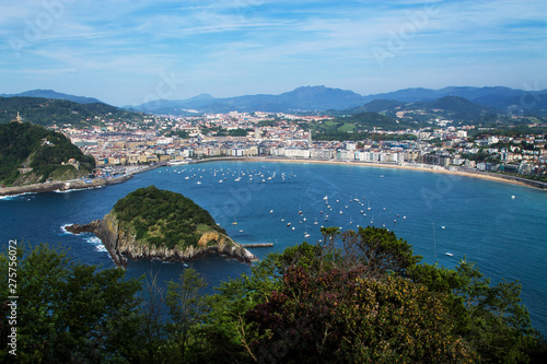 Fototapeta Naklejka Na Ścianę i Meble -  Panoramic view of San Sebastian, basque country, spain