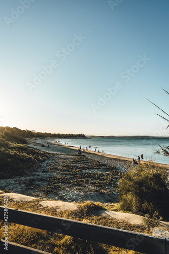 Obraz na plátne Yamba, New South Wales, Australia - October 1st, 2018: Late afternoon sun on Hickey Island beach