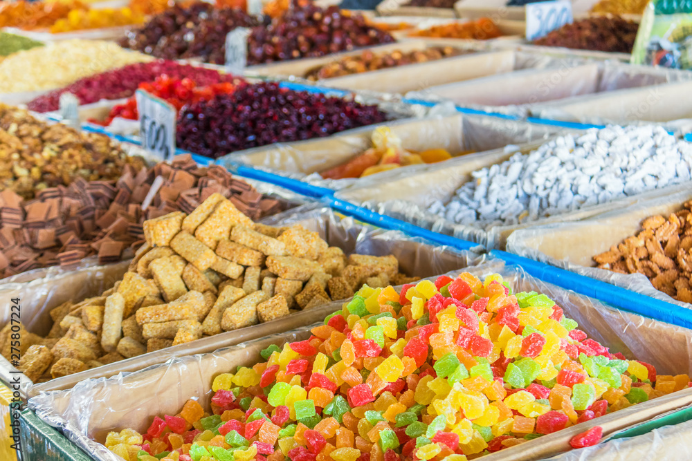 Obraz premium Traditional Eastern sweets in the city market, Baikonur, Kazakhstan