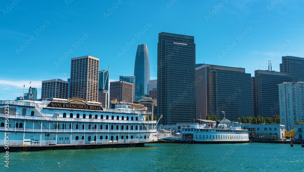 San Francisco skyline with a view of the harbor